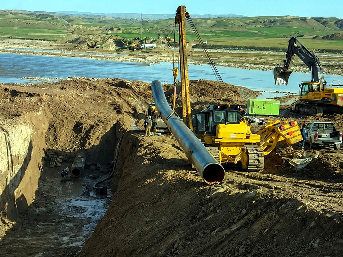 Pipeline and water project field work